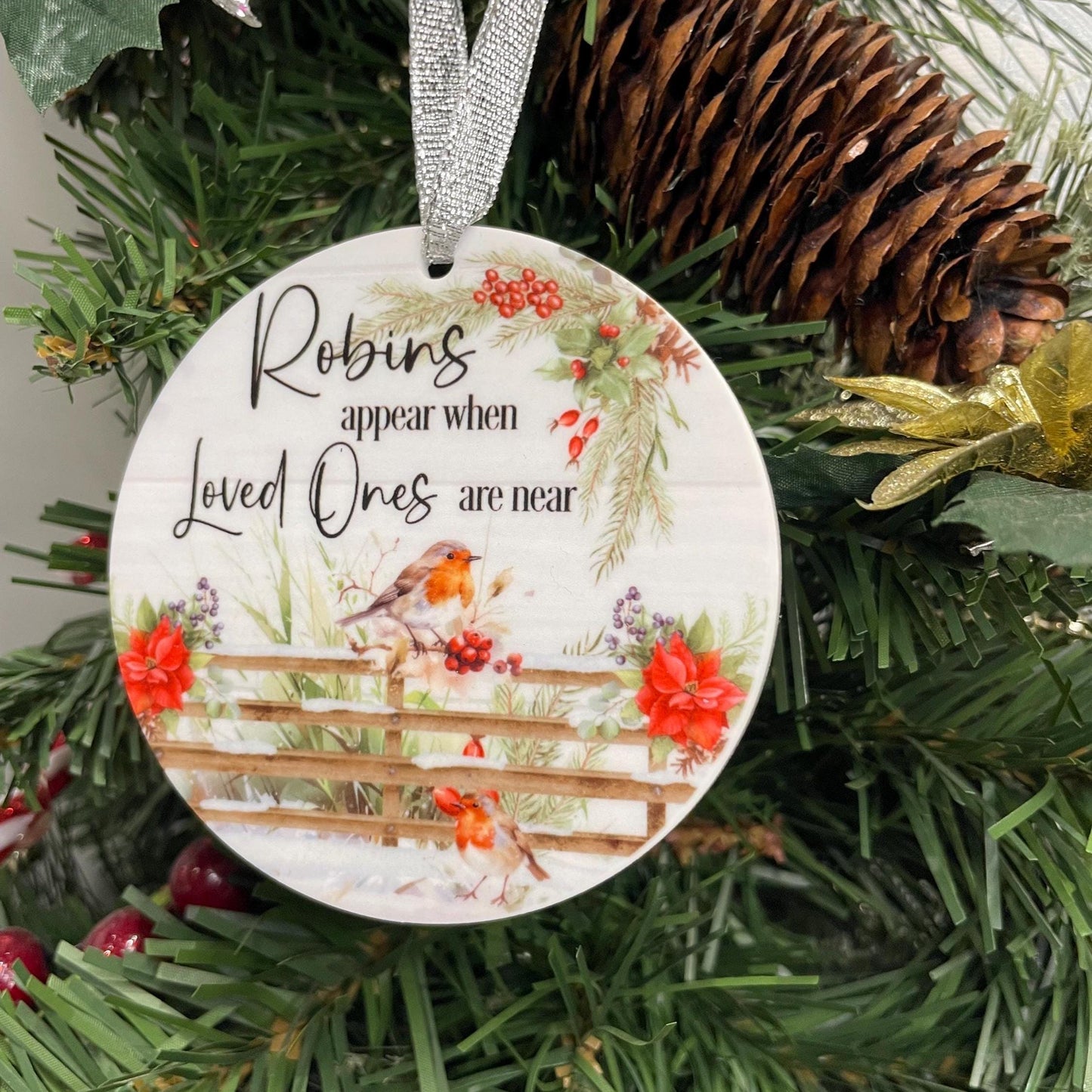 Robins Appear when Loved Ones Are Near Bauble
