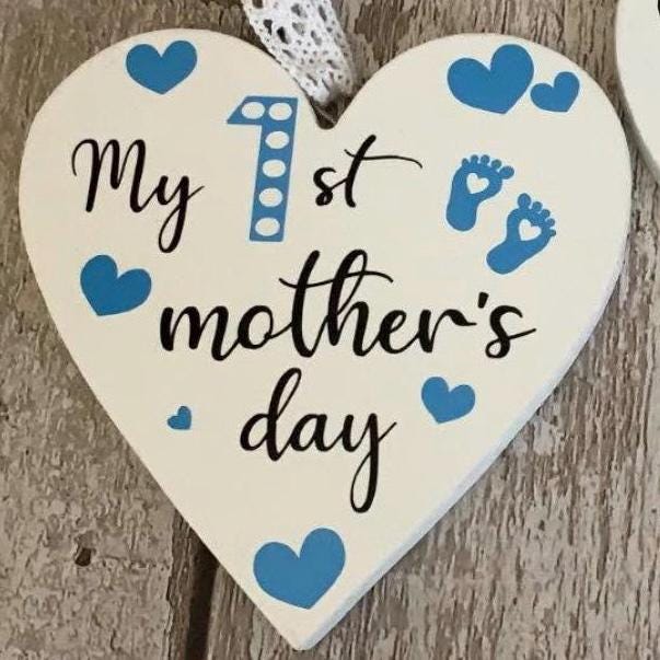 Mum Wooden Hanging Heart