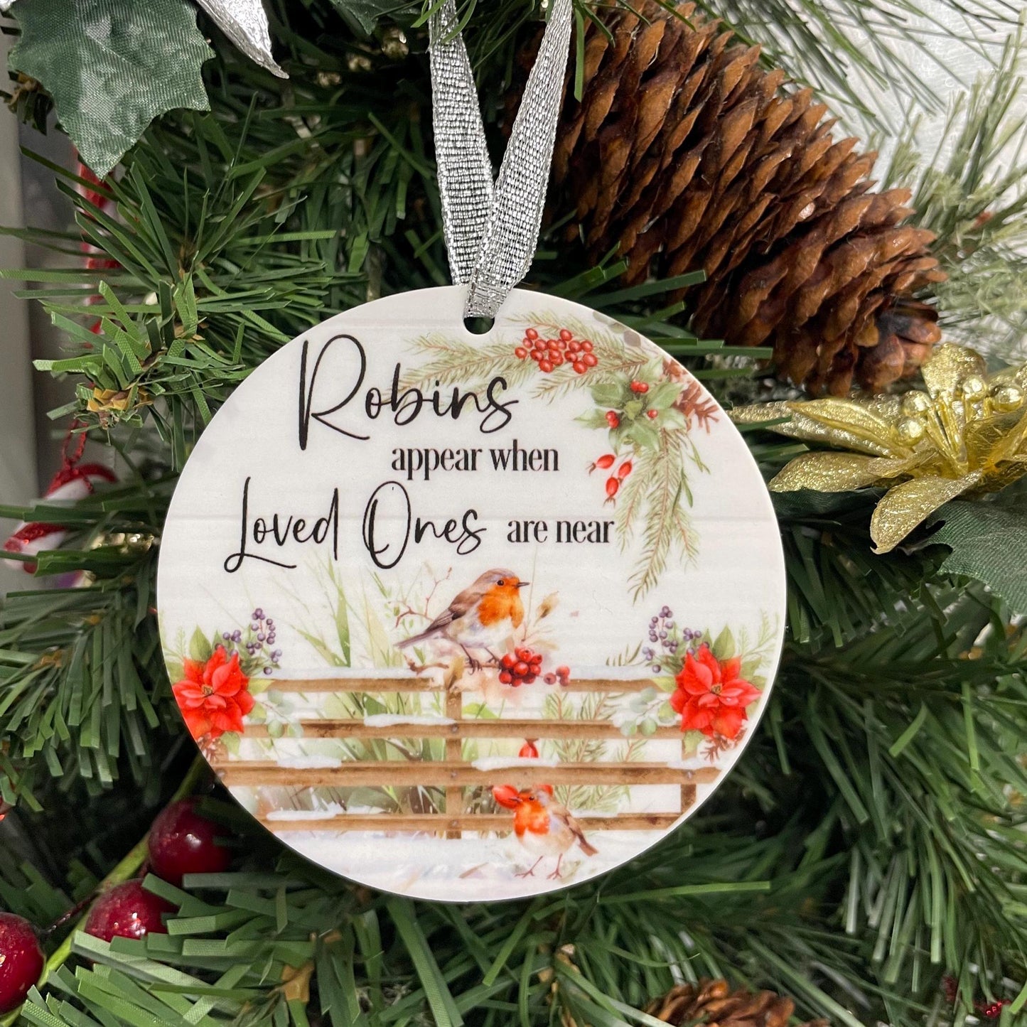 Robins Appear when Loved Ones Are Near Bauble