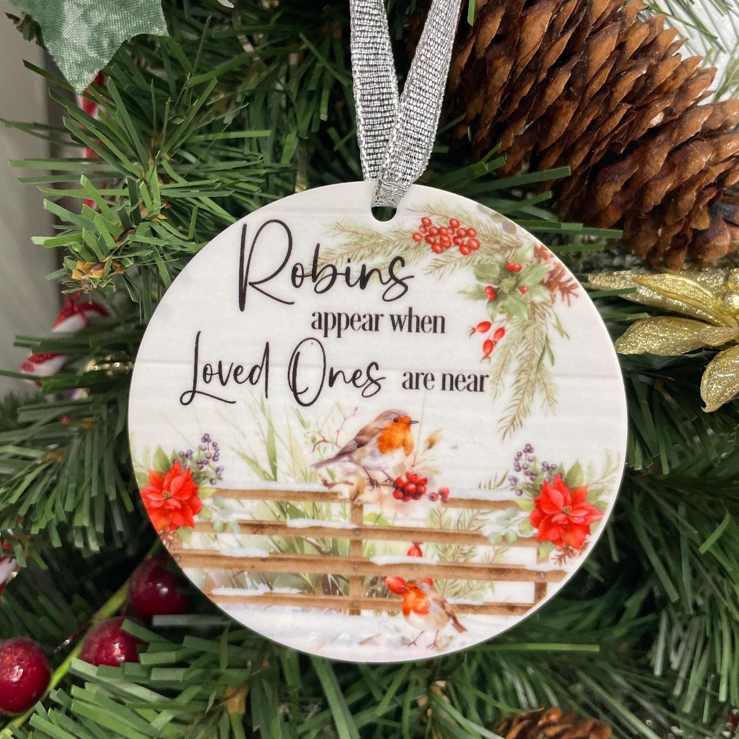 Robins Appear when Loved Ones Are Near Bauble