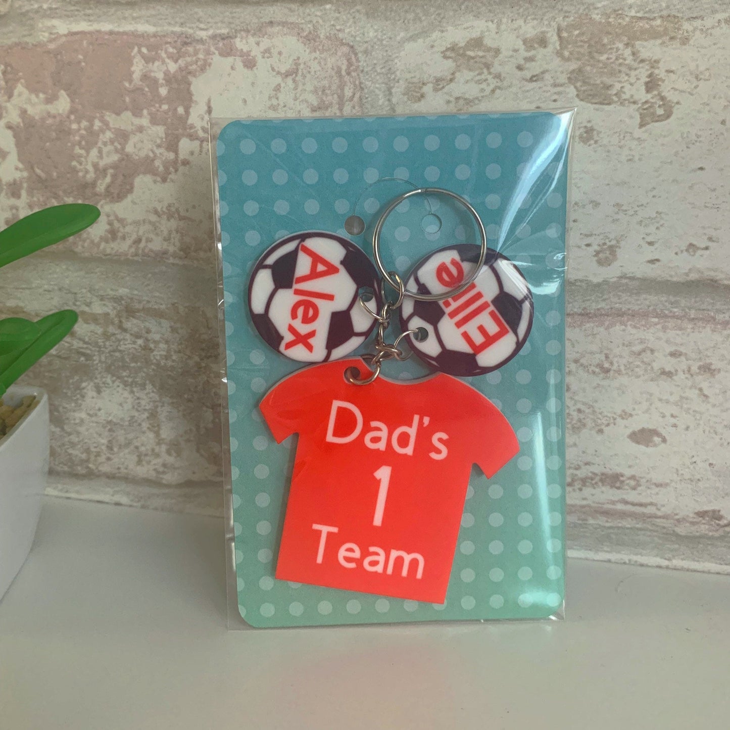 Dad's Football Team T-Shirt Keyring
