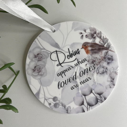 Robins Appear when Loved Ones Are Near Bauble