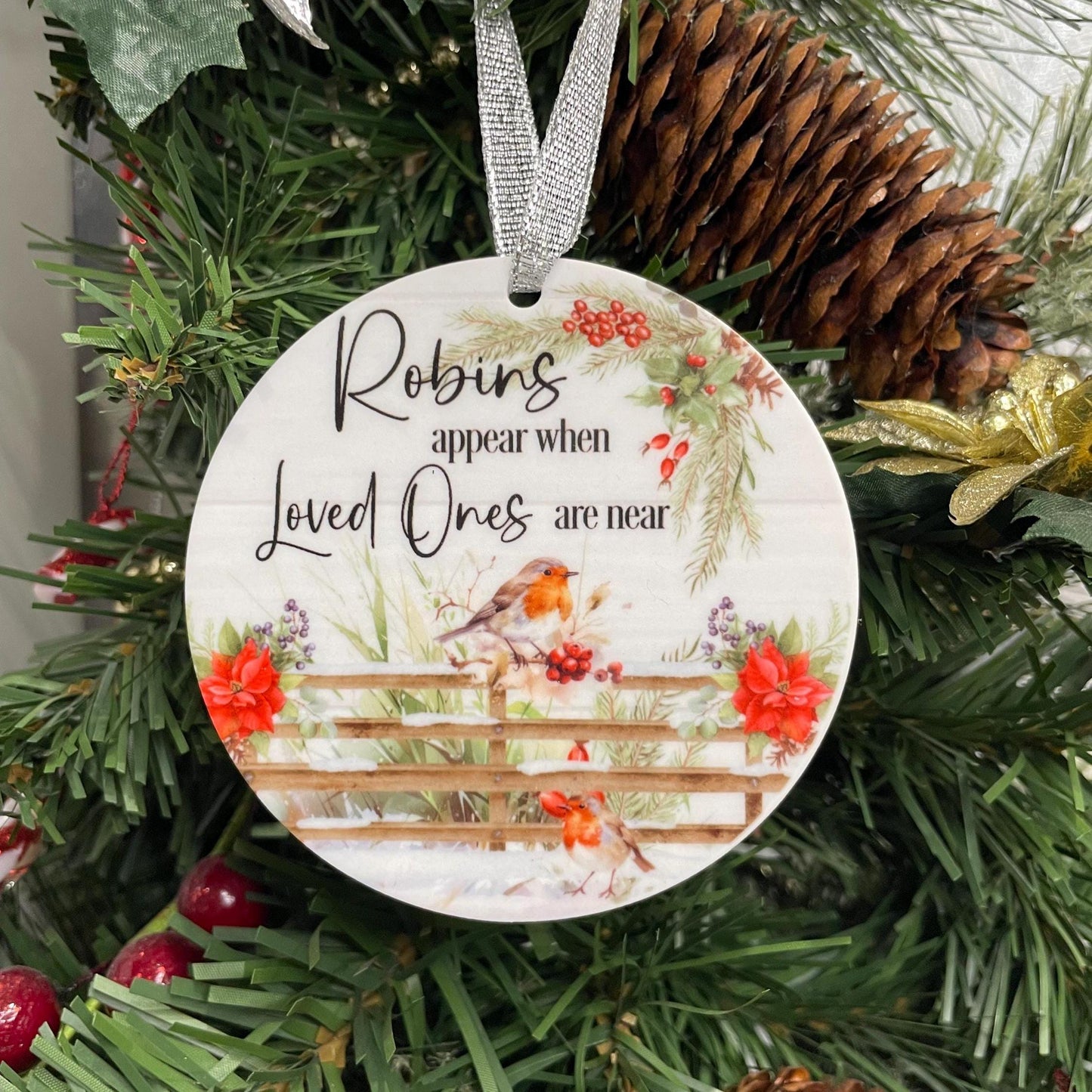 Robins Appear when Loved Ones Are Near Bauble